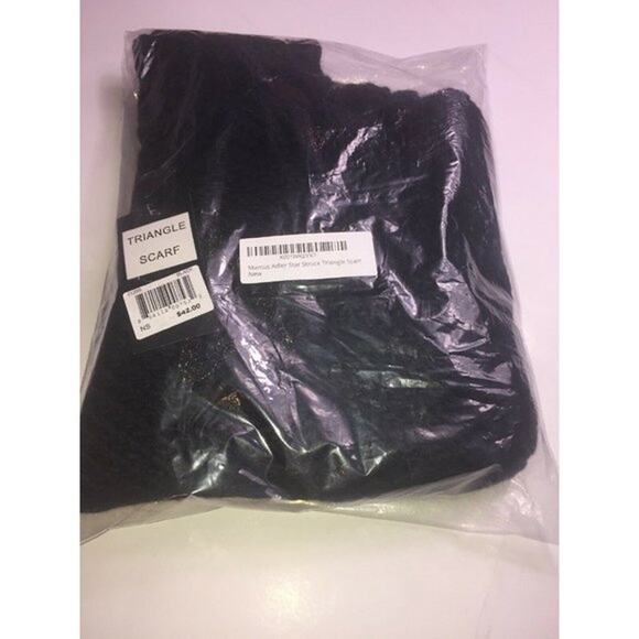 Marcus Adler Black Knit Chunky Triangle Star Scarf NWT - Picture 3 of 3